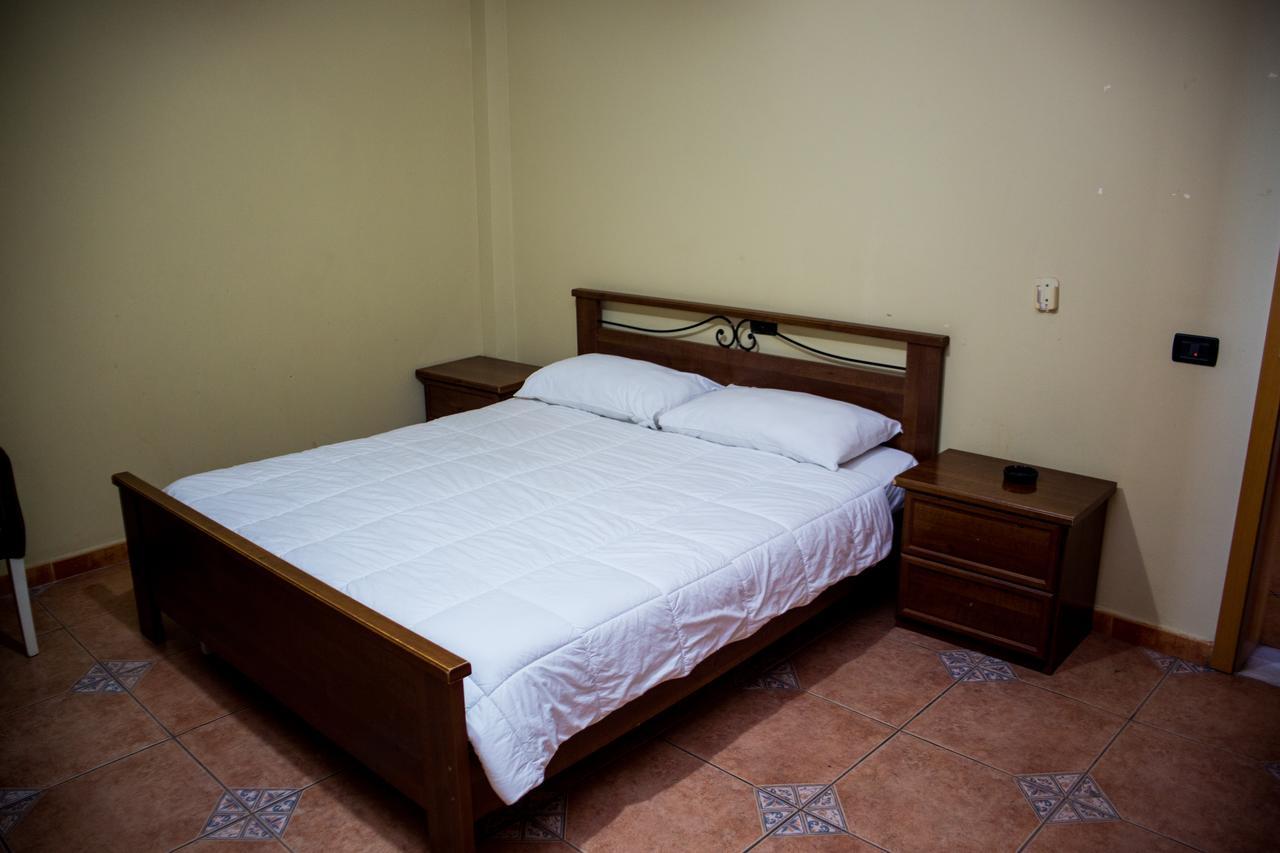 Hotel La Quercia ドゥラス エクステリア 写真